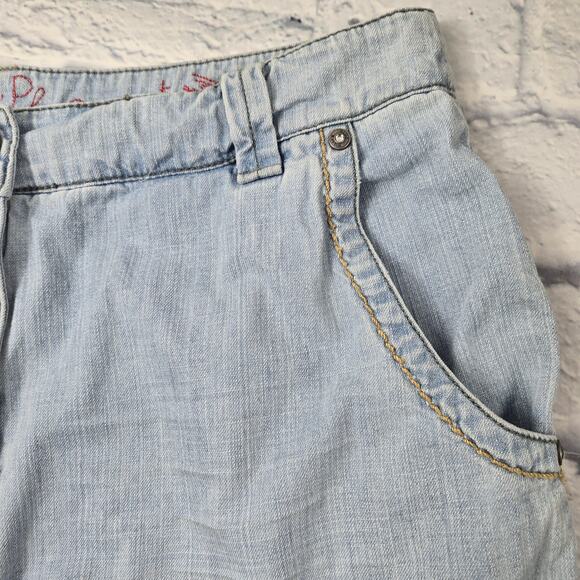 Blue Willi's Denim Skirt A Life More Pleasant Ice Blue Light Wash size 42 (12US) - Picture 2 of 13